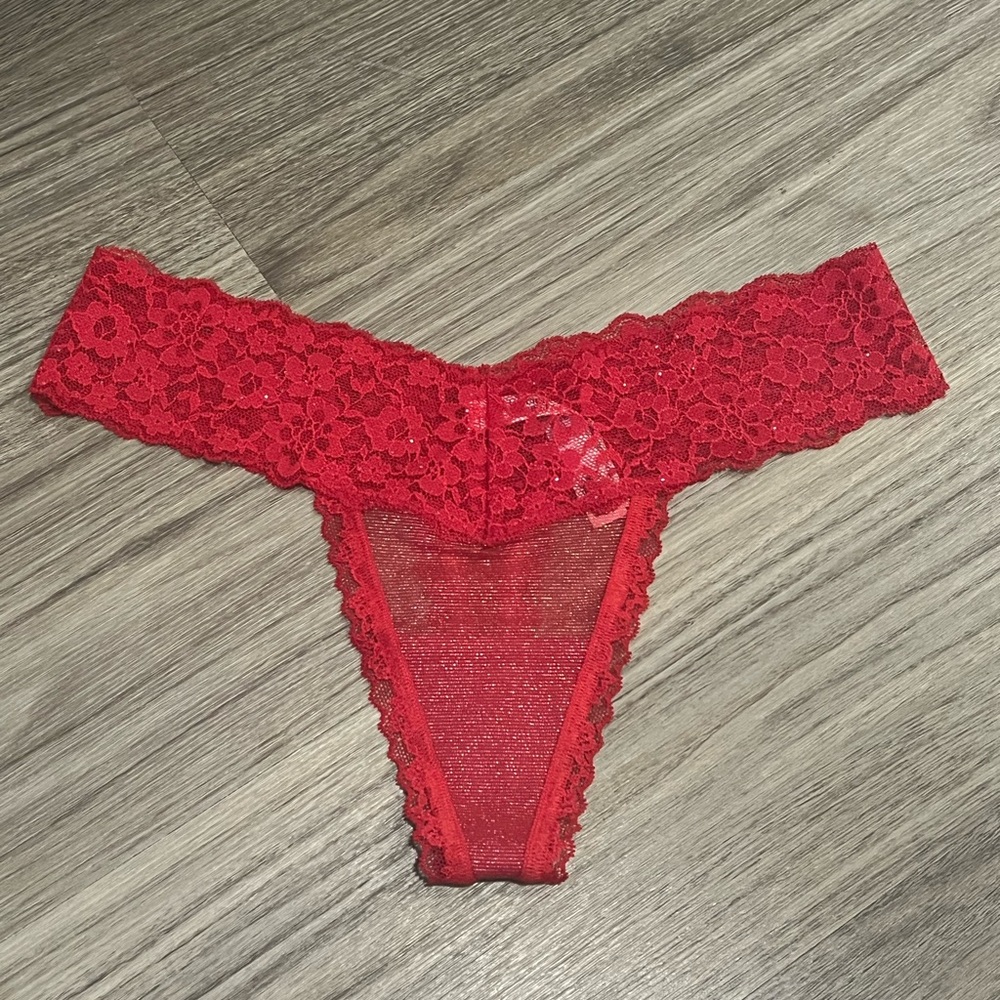 VS Lacie Thong